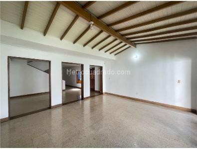 Casa de 5 alcobas en venta en Los Colores, Medellín, 500 m² · foto 5 de 18