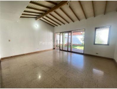 Casa de 5 alcobas en venta en Los Colores, Medellín, 500 m² · foto 6 de 18