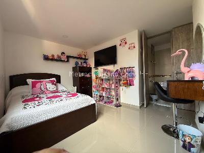 Apartamento de 3 alcobas en venta en Los Colores, Medellín, 115 m² · foto 12 de 15