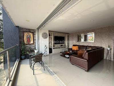 Apartamento de 3 alcobas en venta en Los Colores, Medellín, 115 m² · foto 4 de 15