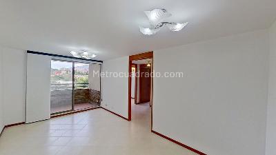 Apartamento de 3 alcobas en venta en Los Colores, Medellín, 70 m² · foto 2 de 18