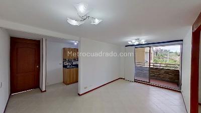 Apartamento de 3 alcobas en venta en Los Colores, Medellín, 70 m² · foto 3 de 18