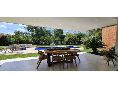 Casa de 3 alcobas en venta en Cerritos, Pereira, 265 m² · foto 3 de 20