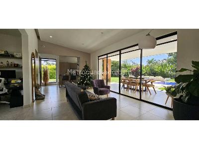 Casa de 3 alcobas en venta en Cerritos, Pereira, 265 m² · foto 19 de 20