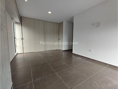 Apartamento en venta en Alamos, Pereira · foto 2 de 10