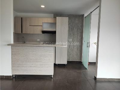 Apartamento en venta en Alamos, Pereira · foto 3 de 10