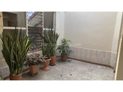 Casa de 4 alcobas en venta en El Velodromo, Medellín, 191 m² · foto 3 de 14