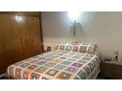 Casa de 4 alcobas en venta en El Velodromo, Medellín, 191 m² · foto 4 de 14