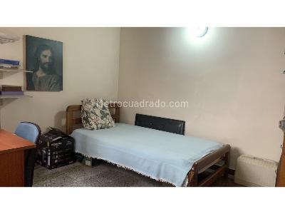 Casa de 4 alcobas en venta en El Velodromo, Medellín, 191 m² · foto 7 de 14