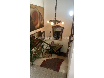 Casa de 4 alcobas en venta en El Velodromo, Medellín, 256 m² · foto 10 de 12