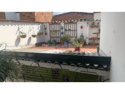 Casa de 4 alcobas en venta en El Velodromo, Medellín, 256 m² · foto 12 de 12
