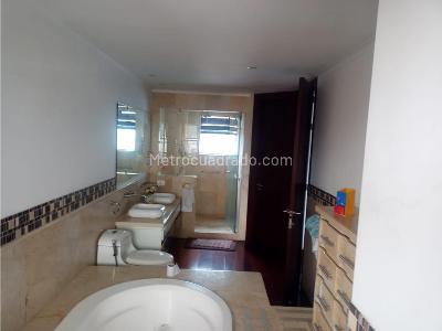 Apartamento en venta en Pinares, Pereira · foto 8 de 17