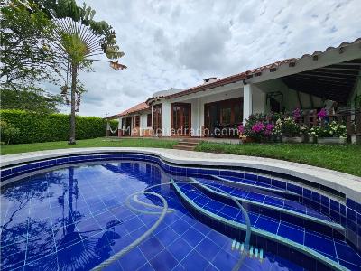 Casa de 3 alcobas en venta en El Tigre, Pereira, 230 m² · foto 2 de 20