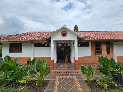 Casa de 3 alcobas en venta en El Tigre, Pereira, 230 m² · foto 7 de 20