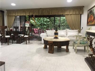Casa de 4 alcobas en venta en Loma De Las Brujas, Envigado, 230 m² · foto 4 de 17