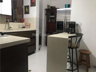 Casa de 4 alcobas en venta en Loma De Las Brujas, Envigado, 230 m² · foto 5 de 17