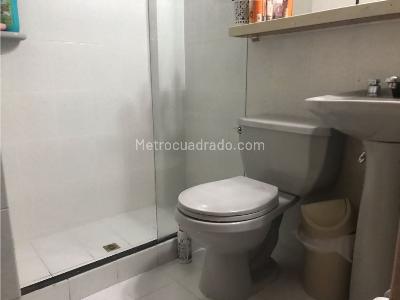 Casa de 4 alcobas en venta en Loma De Las Brujas, Envigado, 230 m² · foto 10 de 17