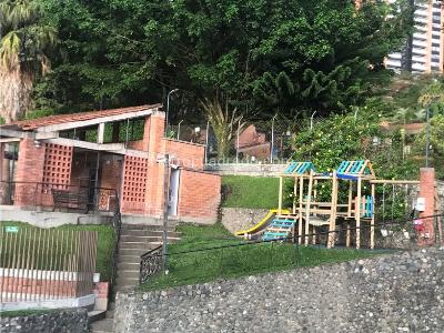 Casa de 4 alcobas en venta en Loma De Las Brujas, Envigado, 230 m² · foto 17 de 17