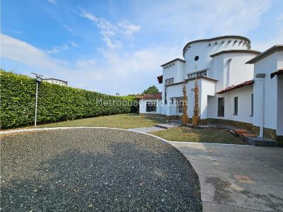 Casa de 5 alcobas en venta en Cerritos, Pereira, 361 m² · foto 4 de 20