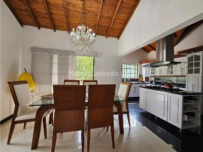 Casa de 5 alcobas en venta en Cerritos, Pereira, 361 m² · foto 11 de 20