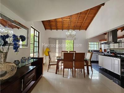 Casa de 5 alcobas en venta en Cerritos, Pereira, 361 m² · foto 14 de 20