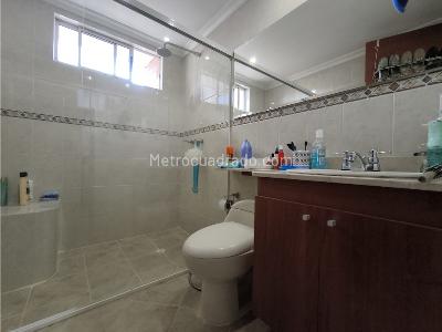 Apartamento en venta en Laureles, Medellín · foto 10 de 12