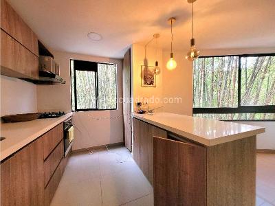 Apartamento en venta en Loma Del Indio, Medellín · foto 2 de 9