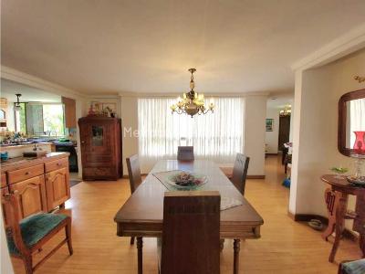 Apartamento en venta en El Poblado, Medellín · foto 5 de 13