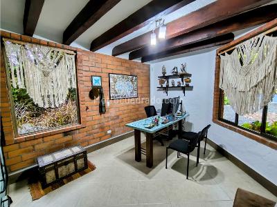 Casa de 5 alcobas en venta en El Escobero, Envigado, 375 m² · foto 5 de 14