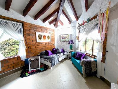 Casa de 5 alcobas en venta en El Escobero, Envigado, 375 m² · foto 6 de 14