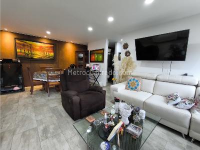 Apartamento en venta en El Chingui, Envigado · foto 3 de 9