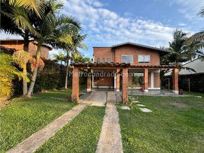 Casa de 4 alcobas en venta en Gualanday, Rionegro, 350 m² · foto 2 de 20