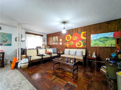 Casa de 5 alcobas en venta en San Joaquin, Medellín, 323 m² · foto 5 de 19