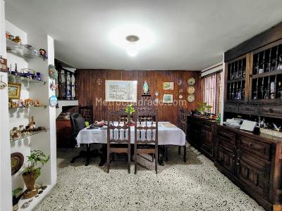 Casa de 5 alcobas en venta en San Joaquin, Medellín, 323 m² · foto 6 de 19