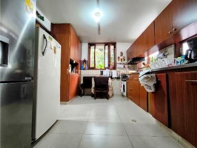 Casa de 5 alcobas en venta en San Joaquin, Medellín, 323 m² · foto 7 de 19