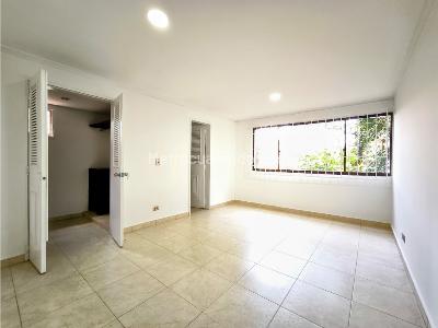 Apartamento de 3 alcobas en venta en El Poblado, Medellín, 140 m² · foto 5 de 15