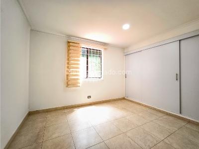 Apartamento de 3 alcobas en venta en El Poblado, Medellín, 140 m² · foto 9 de 15