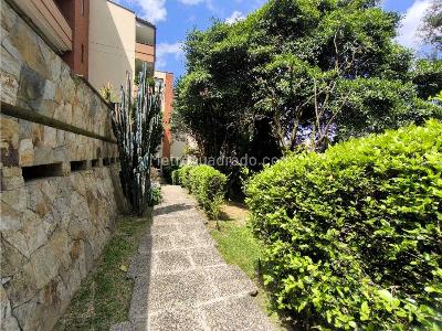 Apartamento de 3 alcobas en venta en El Poblado, Medellín, 140 m² · foto 13 de 15