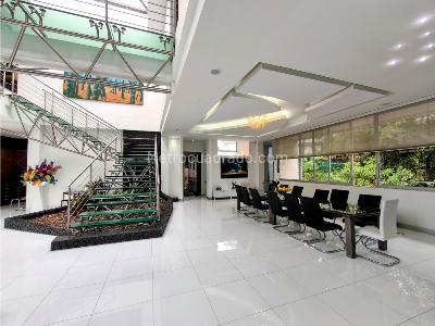 Casa de 5 alcobas en venta en Los Balsos, Medellín, 1100 m² · foto 2 de 14
