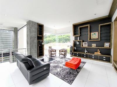 Casa de 5 alcobas en venta en Los Balsos, Medellín, 1100 m² · foto 3 de 14