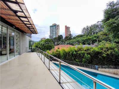 Casa de 5 alcobas en venta en Los Balsos, Medellín, 1100 m² · foto 13 de 14