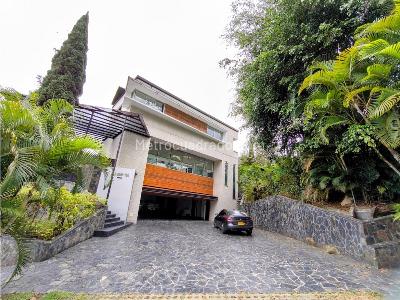 Casa de 5 alcobas en venta en Los Balsos, Medellín, 1100 m² · foto 14 de 14