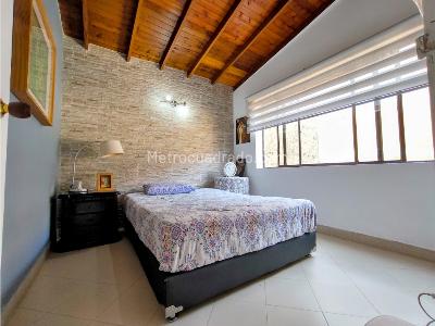 Apartamento de 4 alcobas en venta en Laureles, Medellín, 103 m² · foto 8 de 12