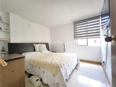 Apartaestudio en venta en Laureles, Medellín, 46 m² · foto 8 de 9