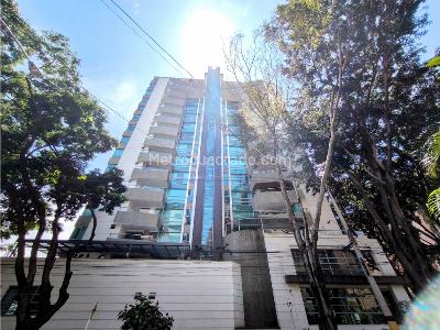 Apartamento en venta en Laureles, Medellín · foto 2 de 12