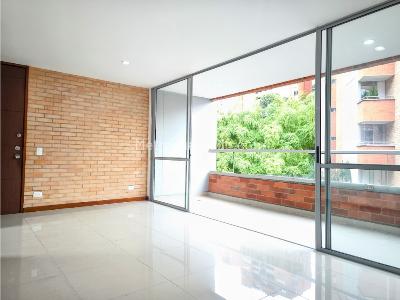 Apartamento de 3 alcobas en venta en Cumbres, Envigado, 84 m² · foto 2 de 9
