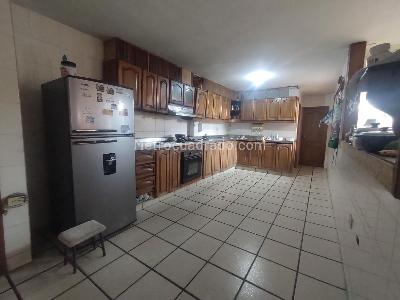 Casa de 3 alcobas en venta en Modelo, Barranquilla, 350 m² · foto 6 de 6