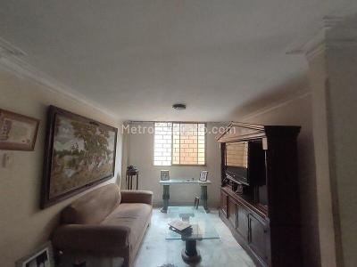 Casa de 3 alcobas en venta en Modelo, Barranquilla, 350 m² · foto 3 de 6