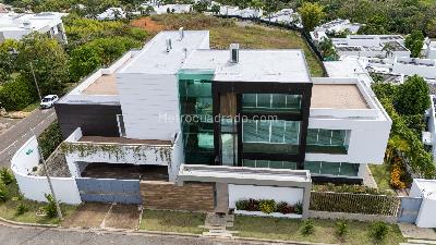 Casa de 5 alcobas en venta en Altos De Ciudad Jardin, Cali, 1500 m² · foto 3 de 20