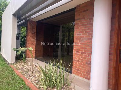 Casa de 4 alcobas en venta en Ciudad Jardin, Cali, 500 m² · foto 3 de 19